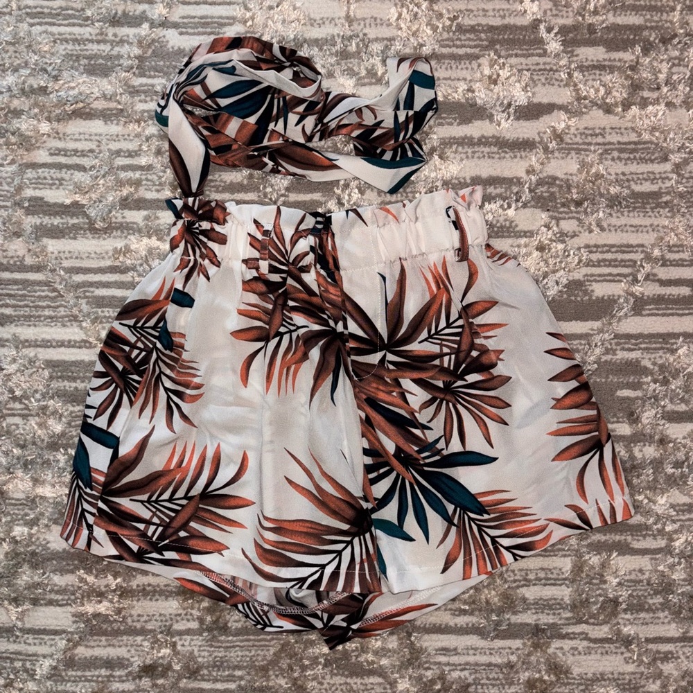 Tropical Leaf Print Shorts with Belt